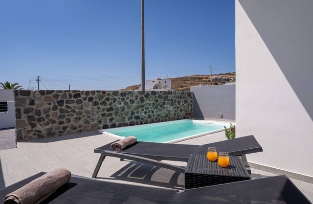 Lovely Santorini Villa | 1 Bedroom Villa | Private Pool & Beautiful Location |.