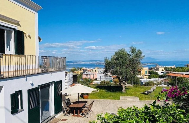 Lovely studio apartment in the Villa NOLELU with sea view