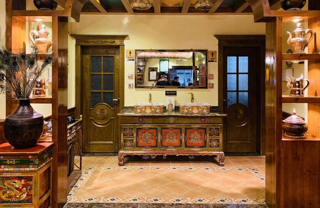 Lubhum Tsang Boutique Hotel