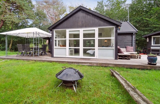 "Lucie" - 50m from the sea by Interhome