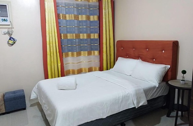 Lucky Room2 w/Unlmtd Wifi+Cable+Pool+Near SM&Ayala