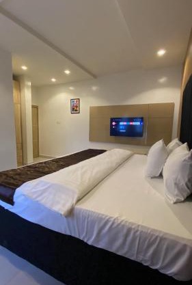Lucy and Jacobs Luxury Apartment