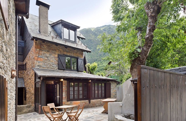 Luderna - Casa con terraza dera Aubeta