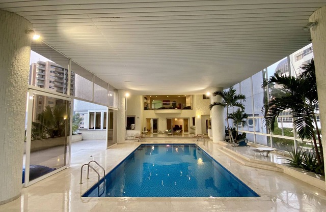 Lujoso penthouse en el poblado con piscina privada!