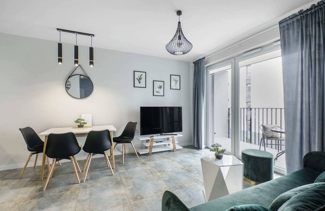 Lumina airy apart near Manufaktura