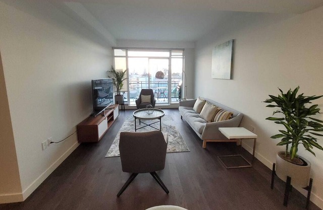 Lux 1 king 1 queen ocean views