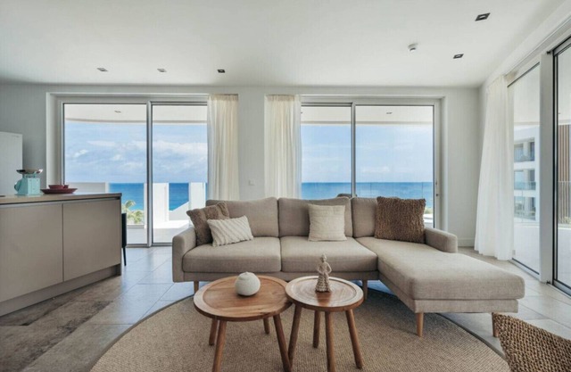 LUX 3BD Condo ONE Mambo Beach 35 by Bocobay