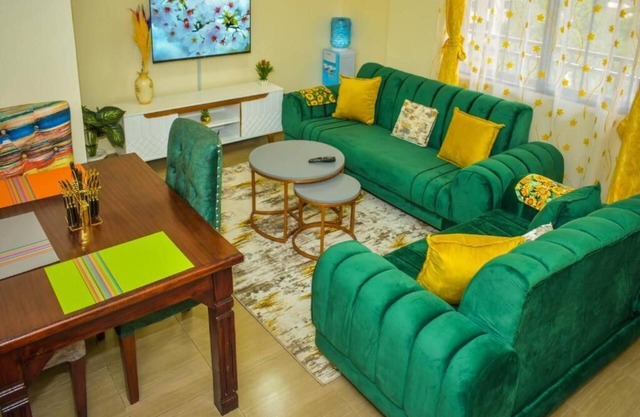 Lux Suites 2 Bedroom Ruby Apartment Ngara