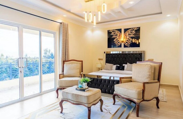 Lux Suites Golden View Manor Naivasha