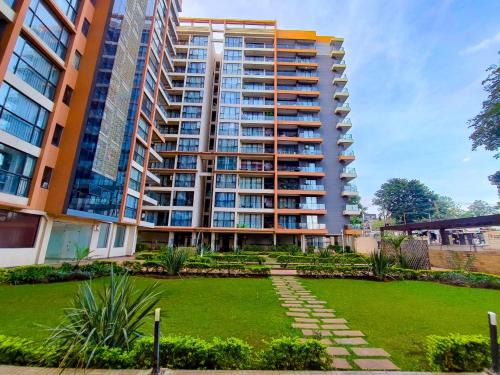 Lux Suites Urban Oasis Apartment