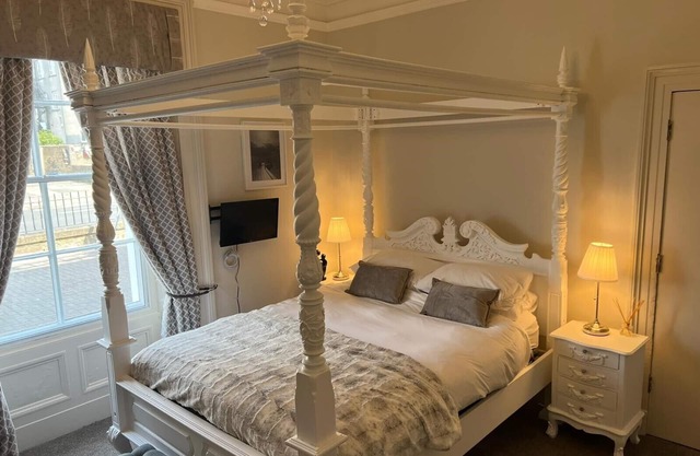 LUXAYR entire home 5 bedrooms nr beach, golf and town