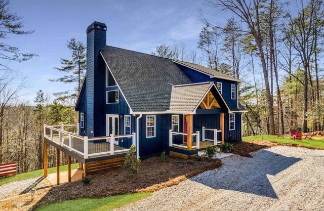 Luxe Modern Cabin Perched in Dahlonega Forest