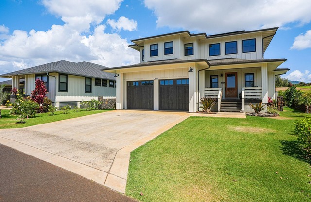 Luxe retreat with hot tub and pool access, private W/D, grill, AC, & gas range