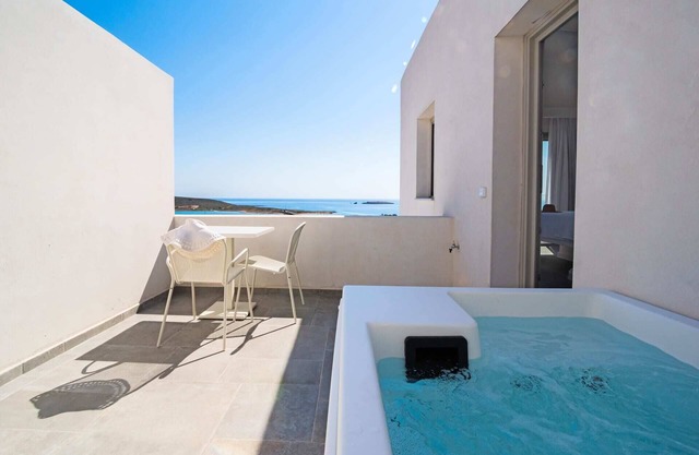 Luxuriate in MakriKythera's Private Jacuzzi Suite