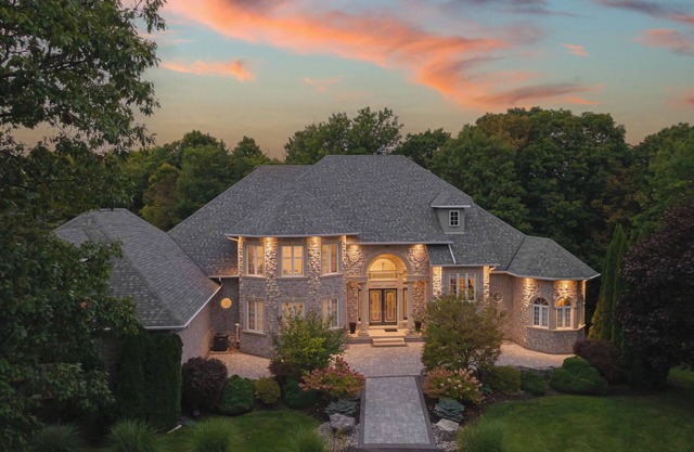 Luxurious 5-Bedroom Mansion with Hot Tub, Sauna, Game Room, Wine Cellar, Gym