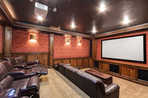 Luxurious 6BR 3Min Walk to Main Lifts