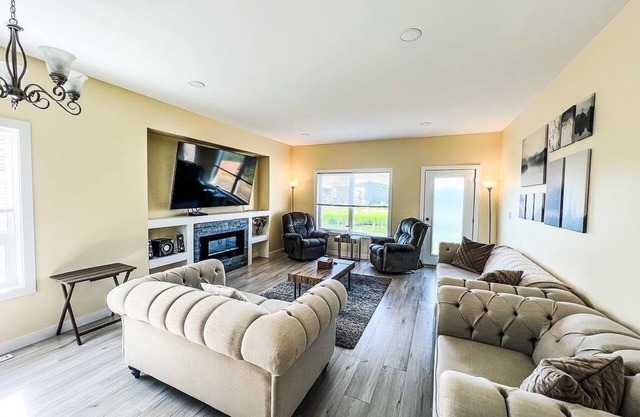 Luxurious and Comfortable 3-Bedroom Bungalow Style House