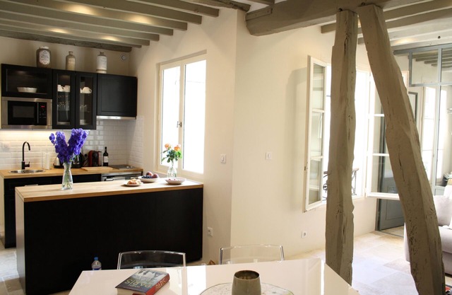 Luxurious Apartment in the heart of Saint Germain des Prés, Center of Paris