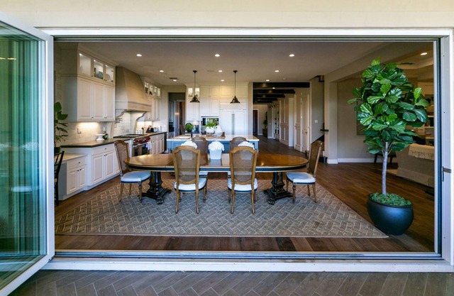 Luxurious Country Golf Club Estate w/ 180° Views