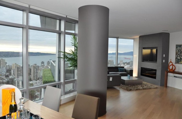 Luxurious Executive Suite & Ocean Views at the Shangri-La