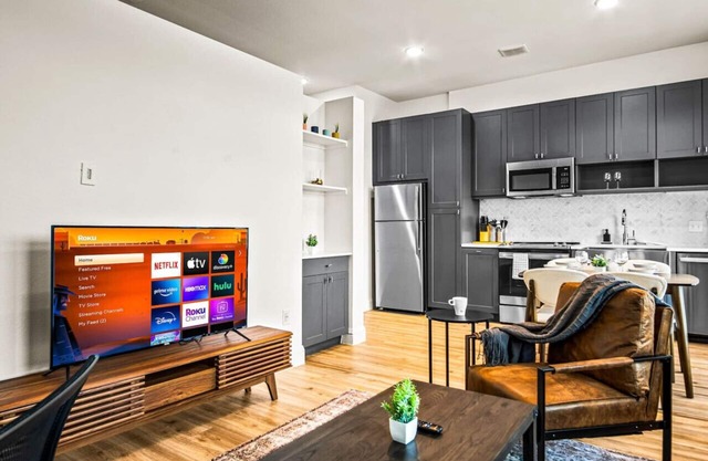 Luxurious New Unit|1Bd1Ba|Pool, Golf Sim