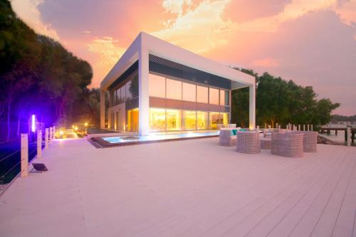 Luxurious Overwater Villa Escape on Nurai Island