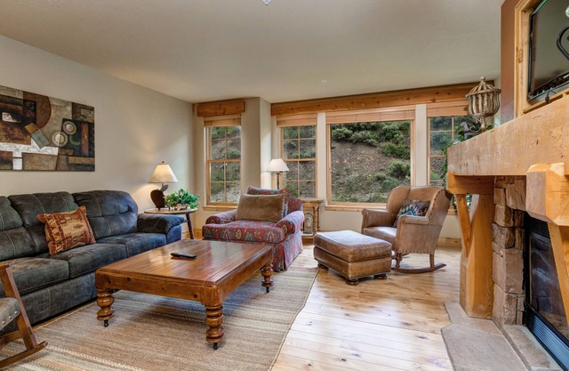Luxurious, peaceful, Deer Valley Condominium - great location