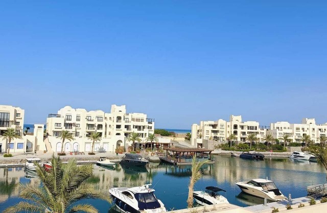 Luxurious Sea and Marina views apartment
