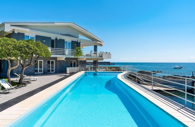 Luxurious seaside villa with private pool in Stazzo, Sicily