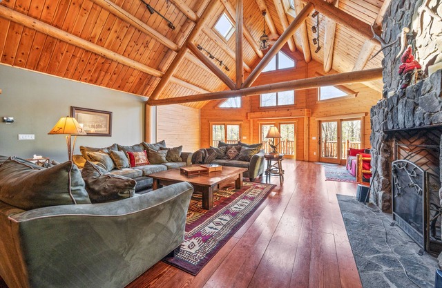 Luxurious Woodstock Home Rental Catskill Mountains Views & Private Retreat