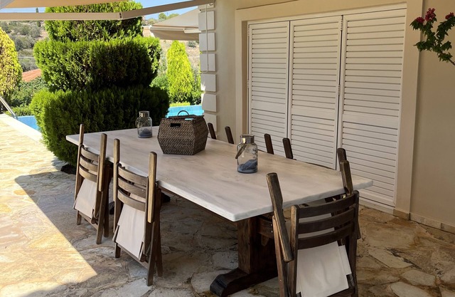 Luxurious Zen Art Villa combines holidays and calmness.