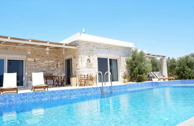 Luxury, 2015 stone-built, 2 bedroom Villa with pool and sea view