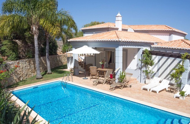 Luxury 3 bedroom villa with private pool on the Gramacho golf course