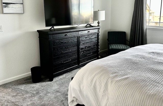 Luxury 3 BR/2 BA Condo in East Longmont