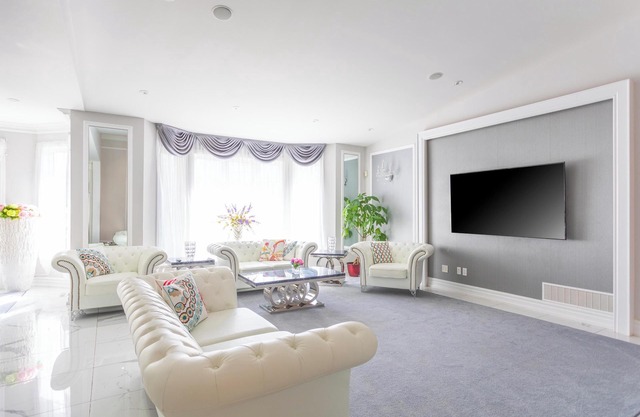 Luxury 4000 sqft Vaughan Estate + Gazebo + Pool