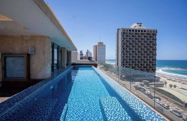 Luxury 5BR penthouse & private pool by HolyGuest