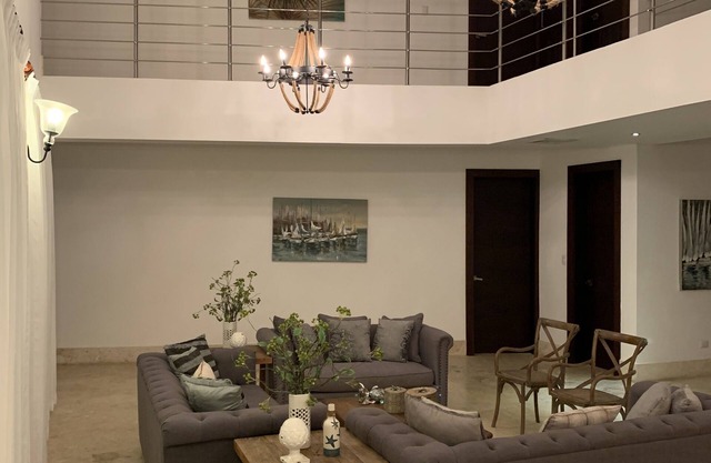 Luxury 6 Bedroom 7 Bathroom Private Villa