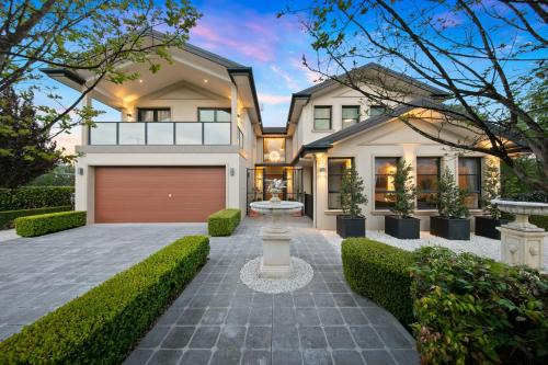 Luxury 7 bedroom Estate Hunter Manor Located in Central Hunter Valley