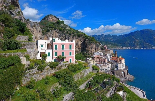 Luxury Amalfi villa rental with amazing views