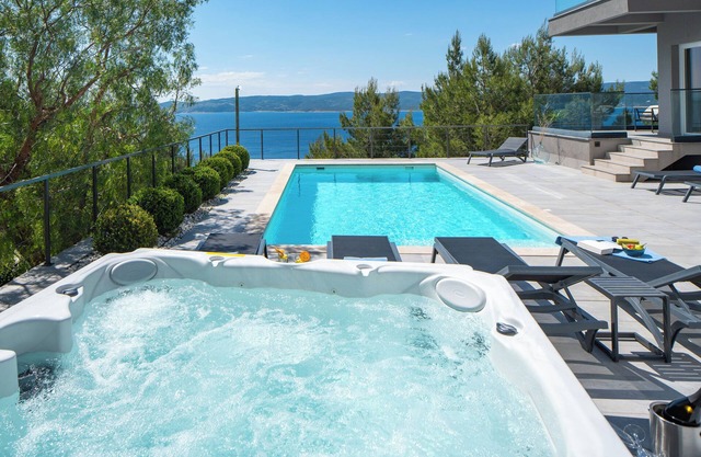 Luxury and stylish Villa IPONI with private pool, whirlpool, gym, sauna.
