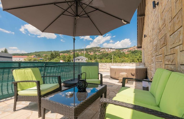 Luxury Apartment Budimir