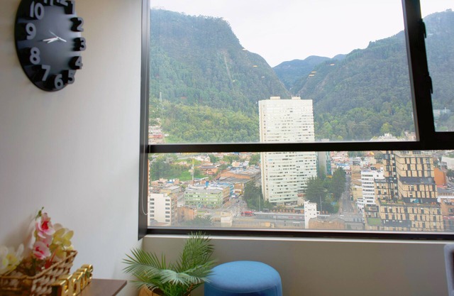 Luxury Apartment in bogota with view to Monserrate, Torre Barcelona