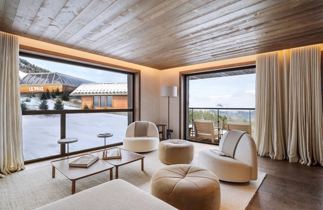 Luxury apartment in Courchevel 1850, sleeps 6, 2 suites