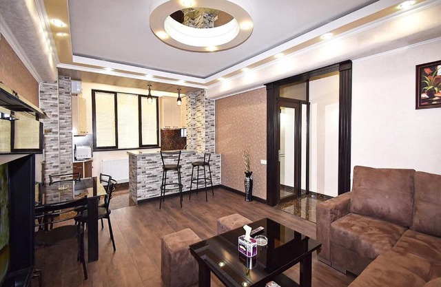 Luxury Apartment in Republic Square