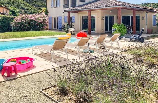 Luxury Ardeche Villa | Villa Alize | 5 Bedrooms | Private Pool | Perfect for Families