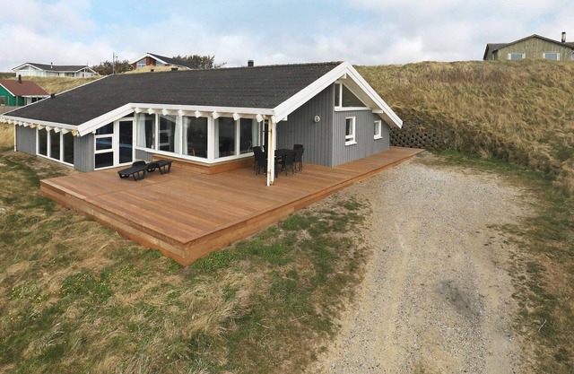 Luxury Beach House with Pool - By Traum Ferienwohnungen