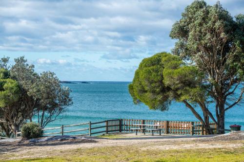 Luxury Beachfront Waves, Sand & Wine Nights