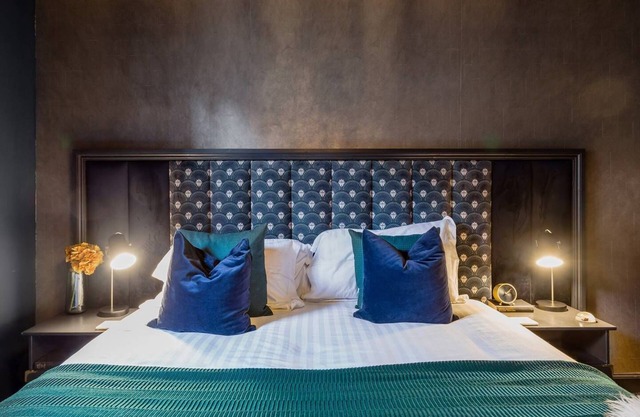 Luxury Boutique Apt in fashionable Stockbridge 5*