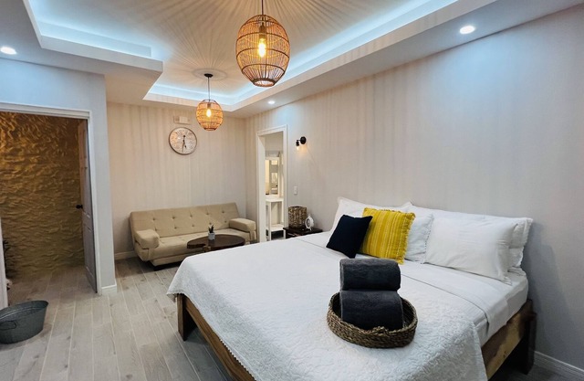 Luxury Cabin with Jacuzzi and Pool in La Fortuna