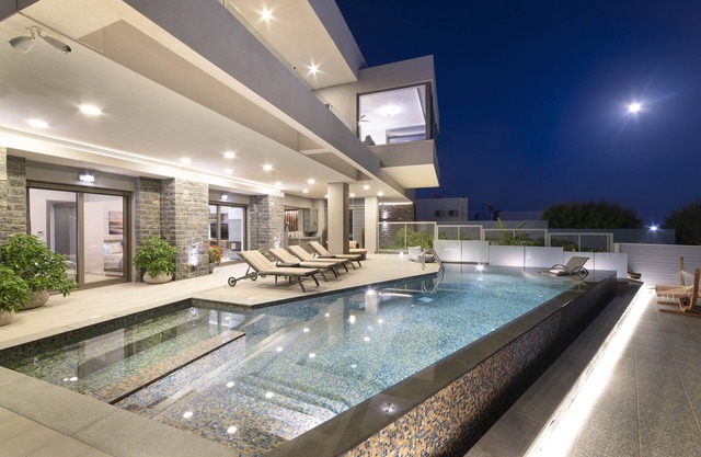 Luxury contemporary beachfront with infinity pool